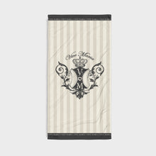 Classic Vive Maria Towel